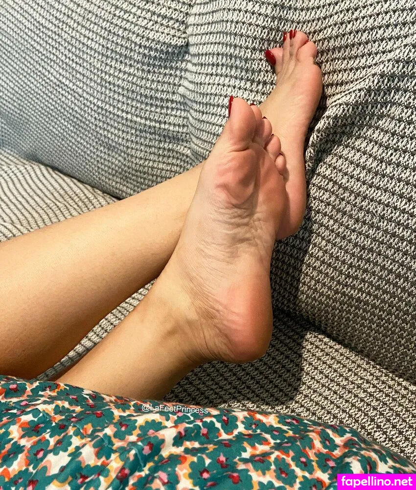 barefeetlaura, lafeetprincess Nude Leaked OnlyFans Photo #OcqhsKkieH