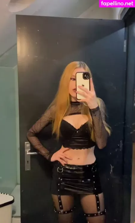 Lafiorio OnlyFans Thumbnail #MzuaAKLE1d