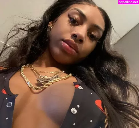 Lagloinski OnlyFans Thumbnail #5uJjjYYCUn