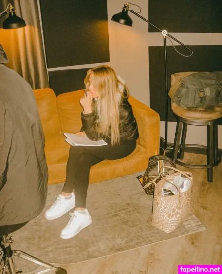 Lagringa OnlyFans Thumbnail #AAQJAuAgVx