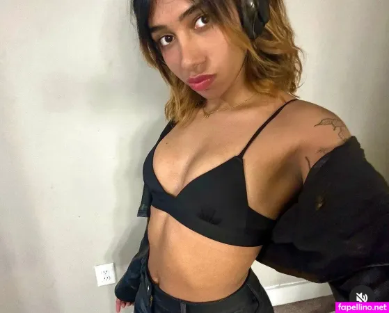 Lahiri Lifts OnlyFans Thumbnail #asCg9C0xJB