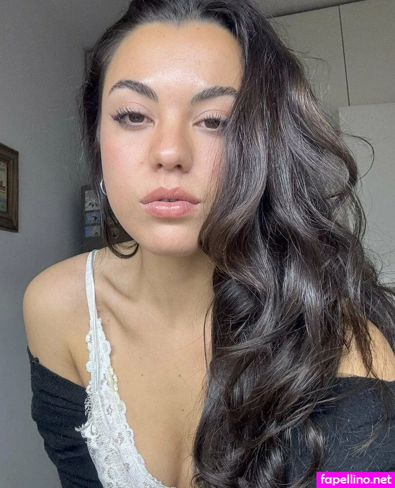 Laila_Hadid Nude Leaked OnlyFans Photo #1markejYO8