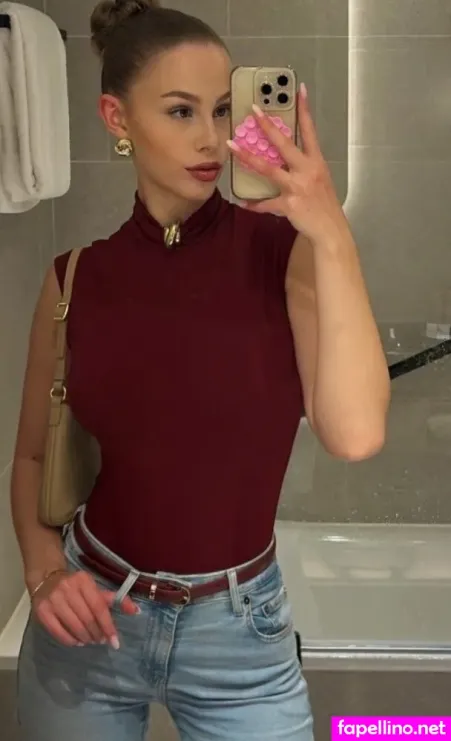 Laila Lange OnlyFans Thumbnail #19d9RqGu28