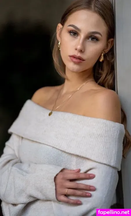 Laila Lange OnlyFans Thumbnail #HwYI6xaOIX