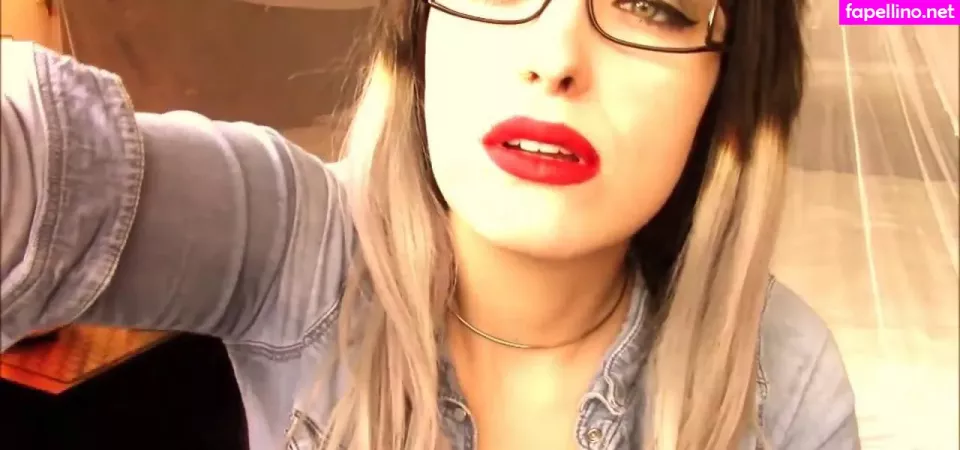 Laila Love OnlyFans Thumbnail #yhT4VeJggR
