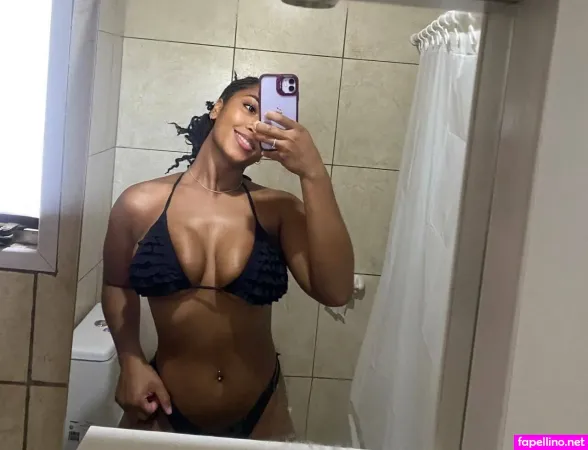 Lailasantiagoo OnlyFans Thumbnail #iA7XrnMlIR