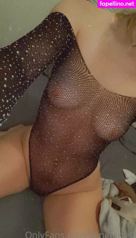 Lainefarrell OnlyFans Thumbnail #0jqIswAliS