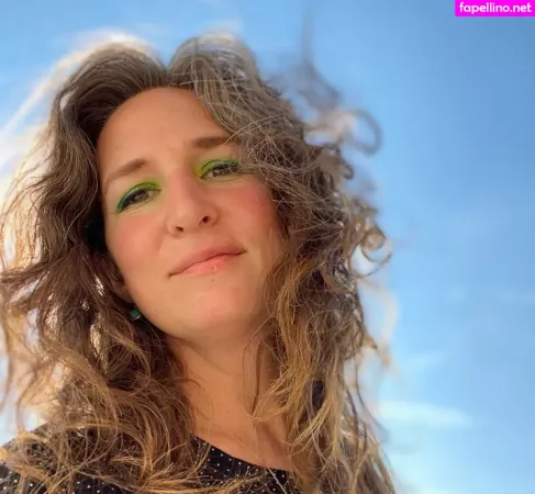 Laineymarie OnlyFans Thumbnail #TZuCdykgUC