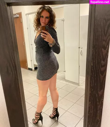 Laineymarie OnlyFans Thumbnail #ryhUHQotqn