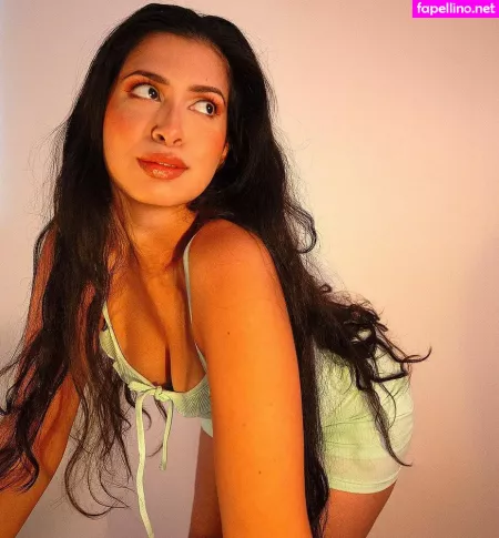 Lainielovee OnlyFans Thumbnail #Qc6N7lQb2B