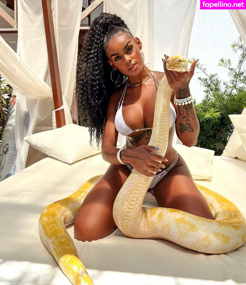 laiscasanovas, laisoliveira Nude Leaked OnlyFans Photo #cw1Z0PZ4d2