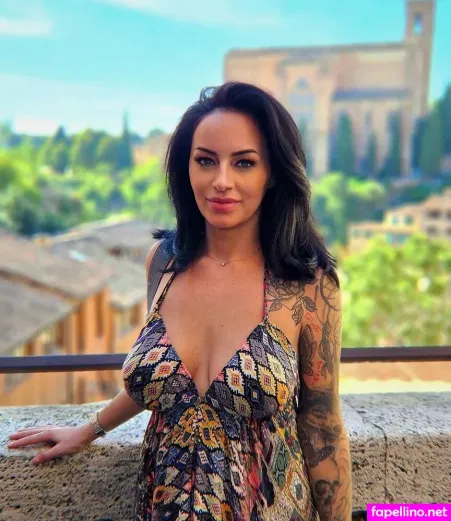 Lala Aluas OnlyFans Thumbnail #3xBdHPPIbZ
