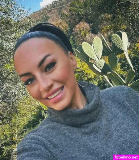 Lala Aluas OnlyFans Thumbnail #mQ5UNJ9SzO
