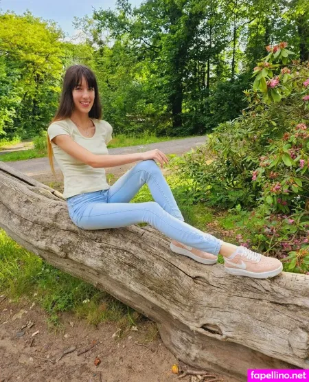 Lala Froehlich 1 OnlyFans Thumbnail #a92WW7USmW