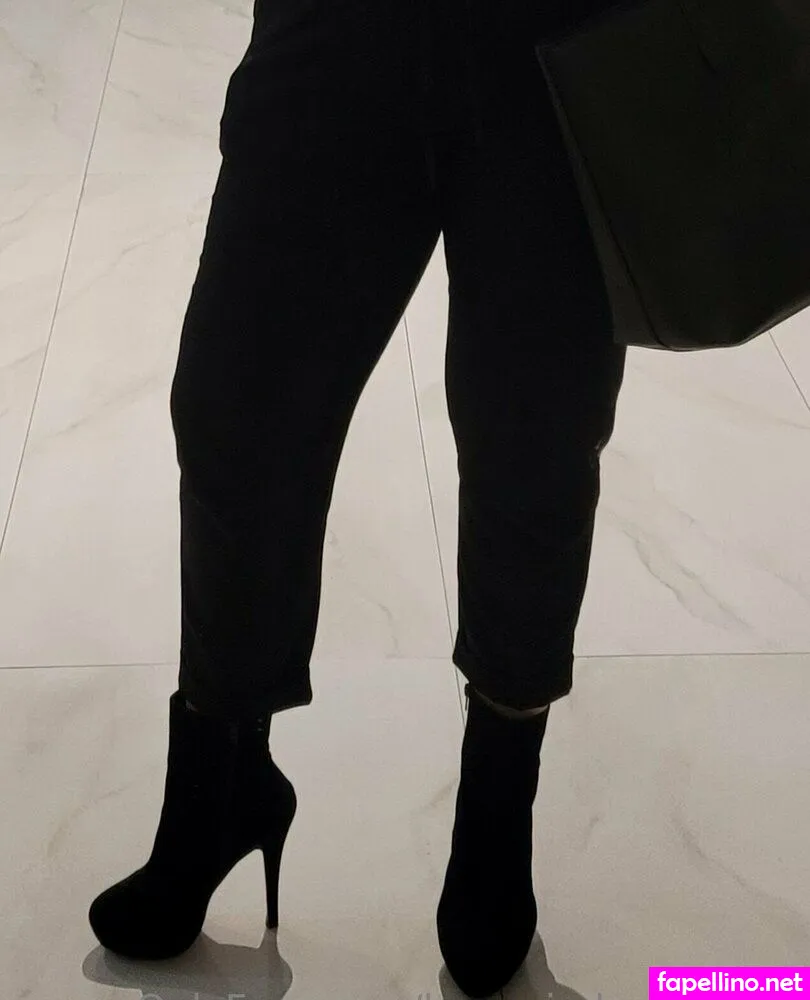 champaggnemamai, lamagiademispiesx Nude Leaked OnlyFans Photo #xA042082D0