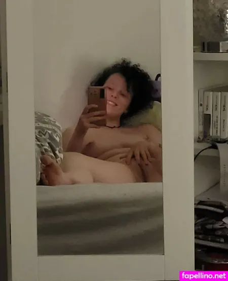 Lamperaasteria21 OnlyFans Thumbnail #6uCW1AkO2Z