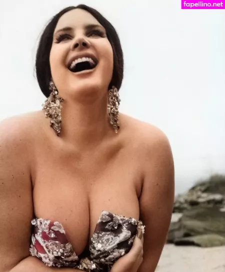 Lana Del Rey OnlyFans Thumbnail #7XB5nz2Ek5