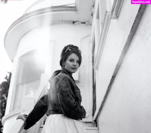 Lana Del Rey OnlyFans Thumbnail #JSSZdcr1jK