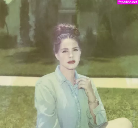 Lana Del Rey OnlyFans Thumbnail #OvP0Fxc0F1