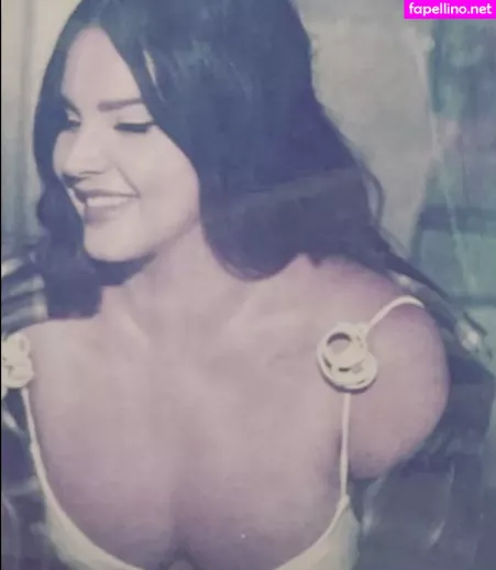 Lana Del Rey OnlyFans Thumbnail #dt0DoWkgJx