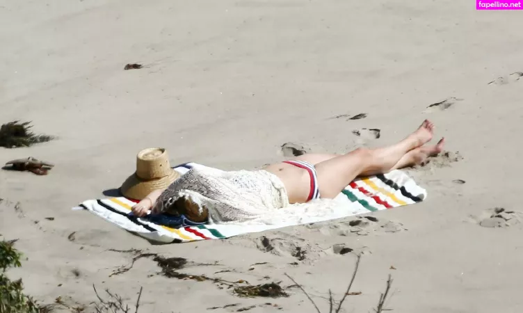 Lana Del Rey OnlyFans Thumbnail #f1B5LTrdmy