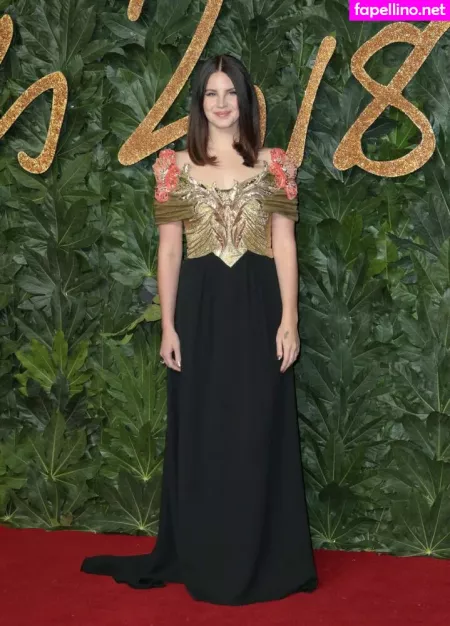 Lana Del Rey OnlyFans Thumbnail #kNUI8mKgyX