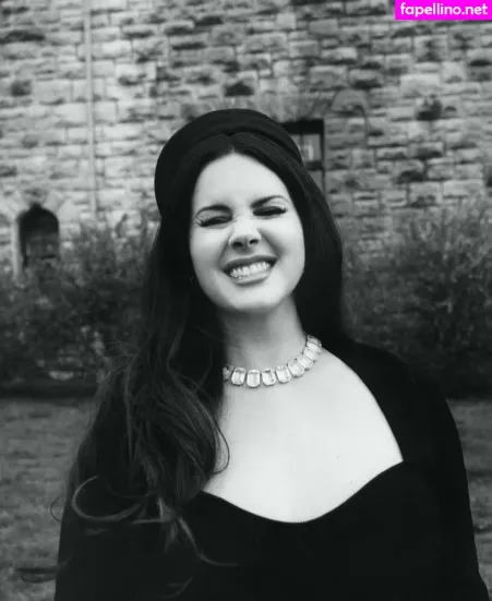 Lana Del Rey OnlyFans Thumbnail #q5aCymzlIA