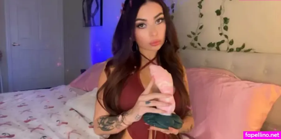 Lana Delano OnlyFans Thumbnail #Kg4M8eirCv