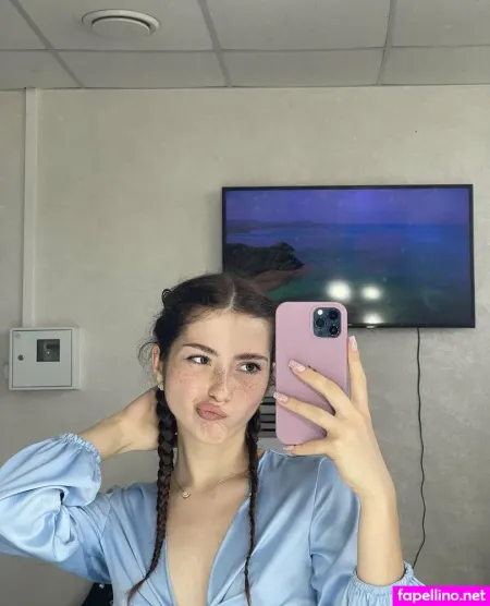 Lana P1xie OnlyFans Thumbnail #w3ToJzZh8C