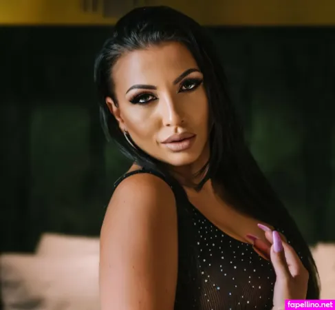 Lana Romano OnlyFans Thumbnail #YhSCjaVJLl