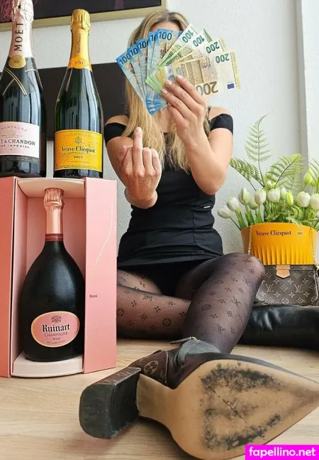 Lana Von Winter OnlyFans Thumbnail #f5K80l5aZP