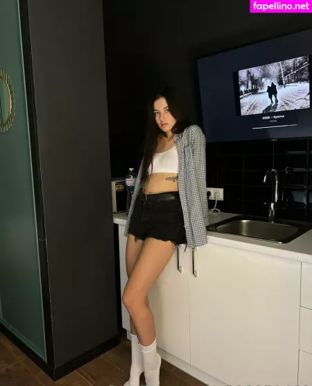 Lanaannx OnlyFans Thumbnail #EnT6AWtCUD