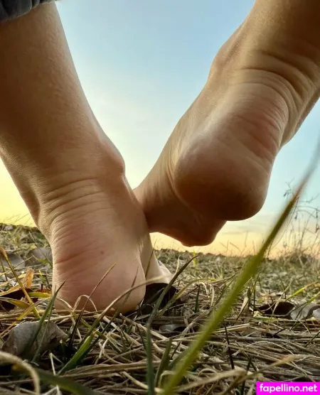 Lanarobertsfeet OnlyFans Thumbnail #PJzsny4iRc