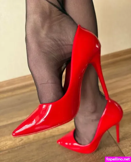 Lanarobertsfeet OnlyFans Thumbnail #hShrEp3jHl