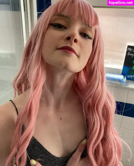 Lapetitebrat02 OnlyFans Thumbnail #p48vFEaxRJ