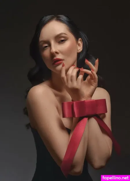 Lapetiteperleofficial OnlyFans Thumbnail #9jg9XCmnms