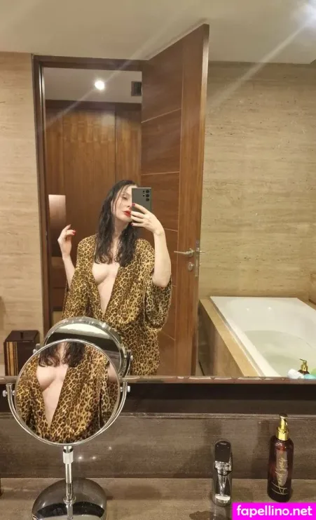 Lapetiteperleofficial OnlyFans Thumbnail #GrgN9DYdAM