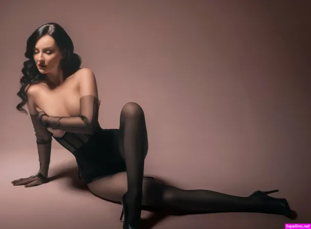 Lapetiteperleofficial OnlyFans Thumbnail #Q6OIakrdPi