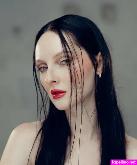 Lapetiteperleofficial OnlyFans Thumbnail #uATaAGdo5T