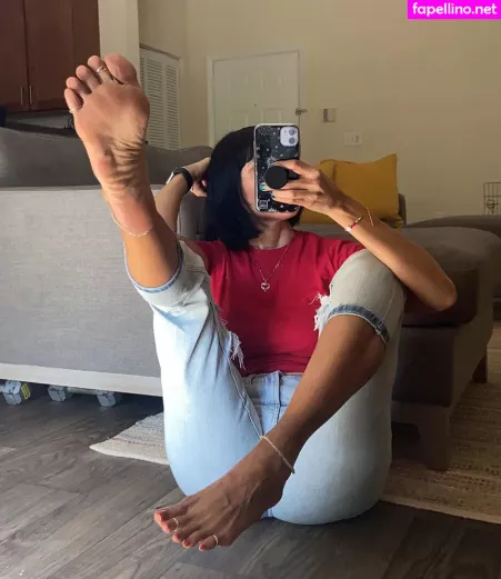 Laprettyfeet4 OnlyFans Thumbnail #gNv5kc3s7j