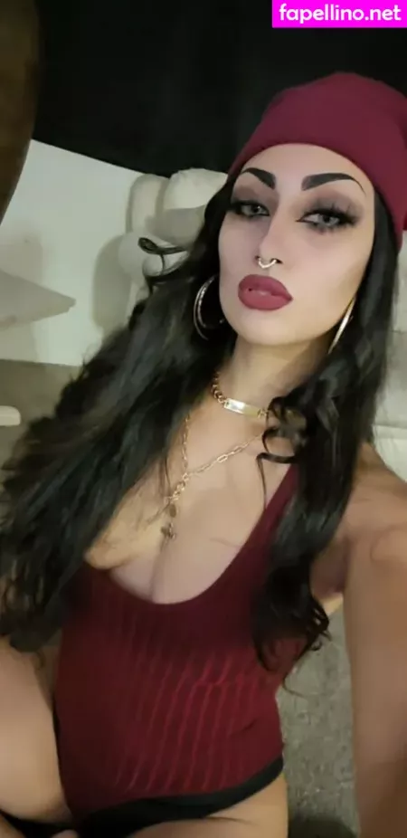 Laqueenvic OnlyFans Thumbnail #UQqBi7KJK7