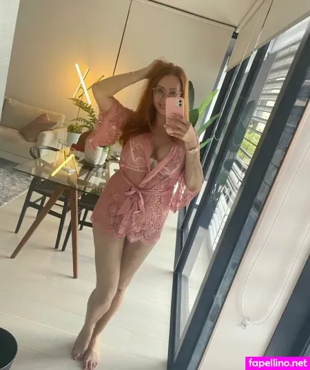 Lara Belle Main Profile Photo