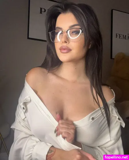 Lara Benjamina 1 OnlyFans Thumbnail #pDI7HxjsMw