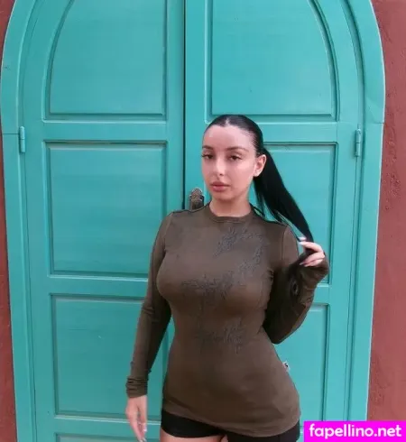 Lara Braile OnlyFans Thumbnail #hMs7FJoiWI