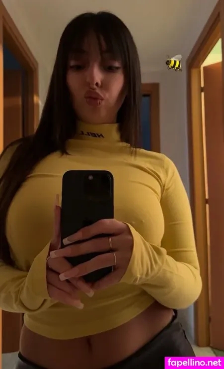 Lara Braile OnlyFans Thumbnail #jHb2Yg7F8k