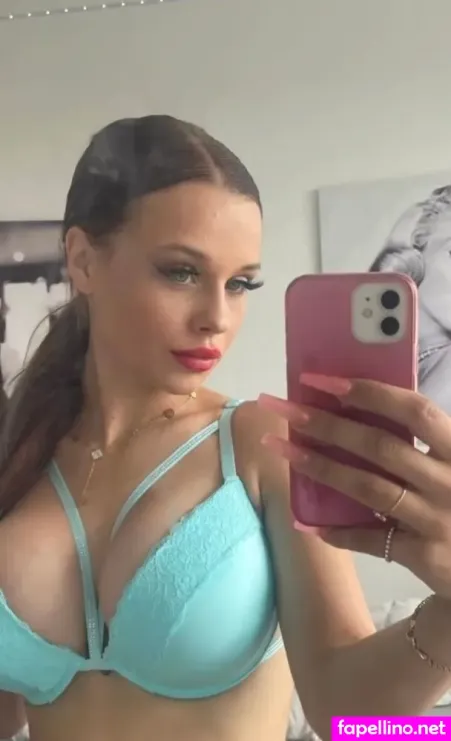 Lara Bttn OnlyFans Thumbnail #AML1WLulYC