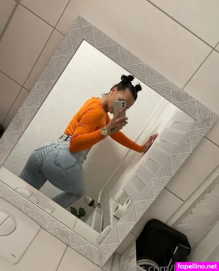 Lara Bttn OnlyFans Thumbnail #bTJlyS57mP