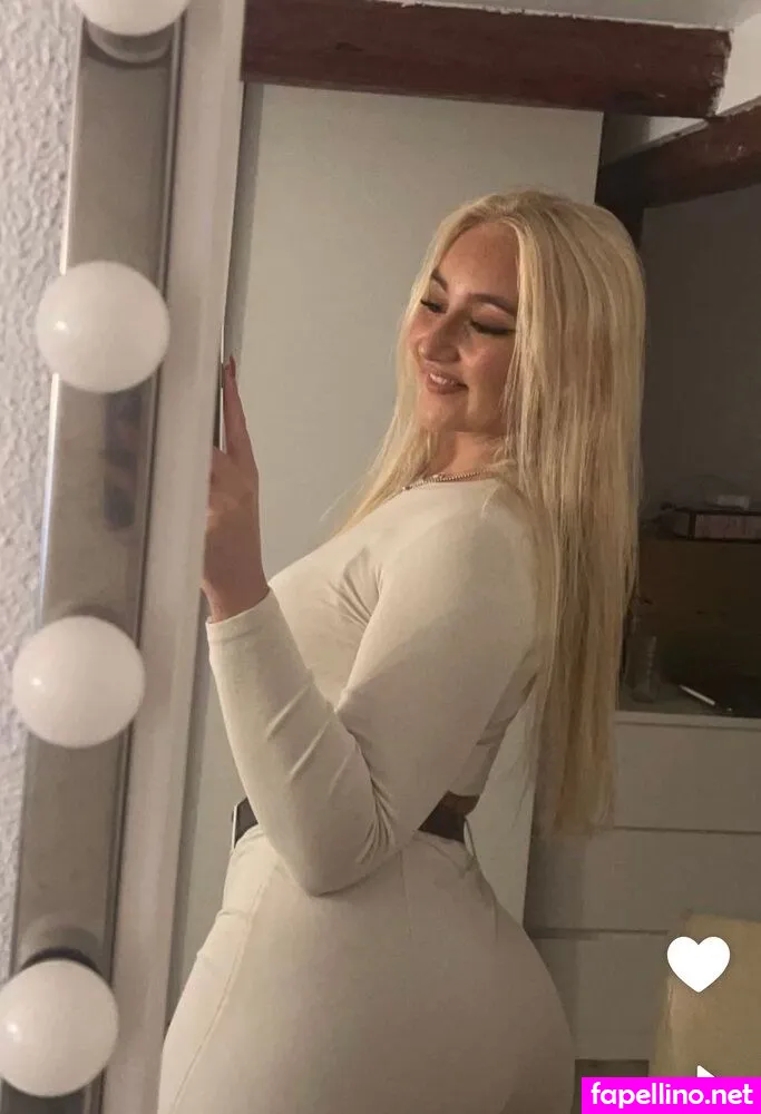 laracharlotteee Nude Leaked OnlyFans Photo #hRFuUCP50Z