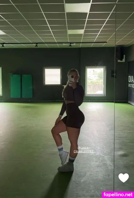 Lara Charlottee OnlyFans Thumbnail #KskZqMsVcv