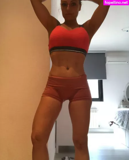 Lara Cruz30 OnlyFans Thumbnail #9TluXuU4oL